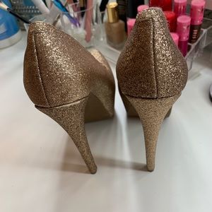 JustFab Shoes - Gold Pumps JustFab Shoes - Gold Pumps